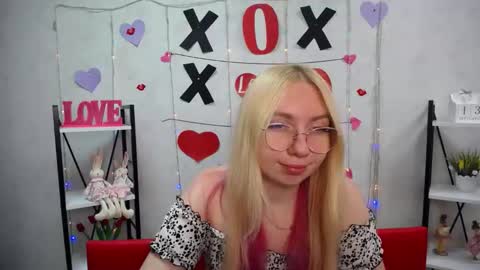 BeatriceFlyy online show from 09/13/25, 12:16