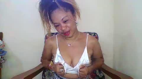 Snapshot of beaute_choco chatting on 10/15/25, 04:45 Eva online show from 10/15/25, 04:45