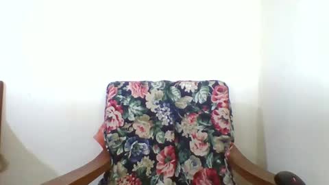 Snapshot of beaute_choco chatting on 10/23/25, 02:11 Eva online show from 10/23/25, 02:11