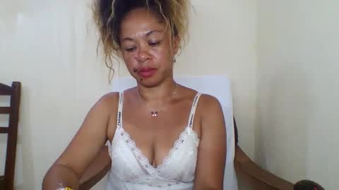 Snapshot of beaute_choco chatting on 12/04/25, 05:50 Eva online show from 12/04/25, 05:50