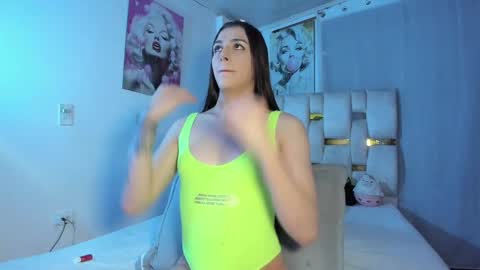 Snapshot of beautiful_doll888 chatting on 10/11/25, 01:38 Valeria online show from 10/11/25, 01:38