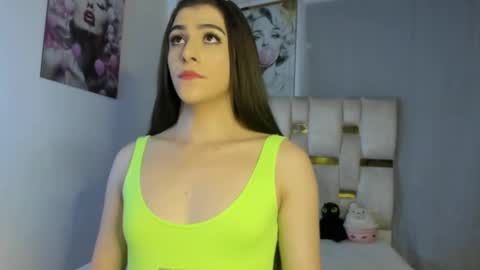 Snapshot of beautiful_doll888 chatting on 12/14/25, 11:53 Valeria online show from 12/14/25, 11:53