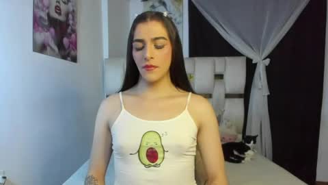 Snapshot of beautiful_doll888 chatting on 06/10/26, 01:17 Valeria online show from 06/10/26, 01:17