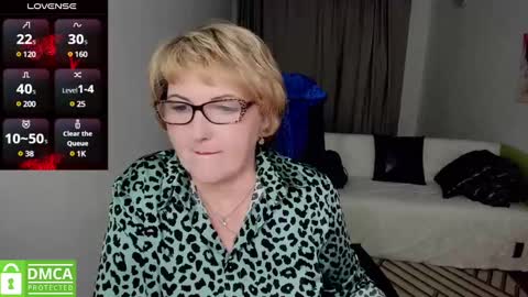 Snapshot of beautiful_lina7 chatting on 01/02/25, 03:08 your Lana online show from 01/02/25, 03:08