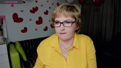 Snapshot of beautiful_lina7 chatting on 02/07/25, 03:30 your Lana online show from 02/07/25, 03:30