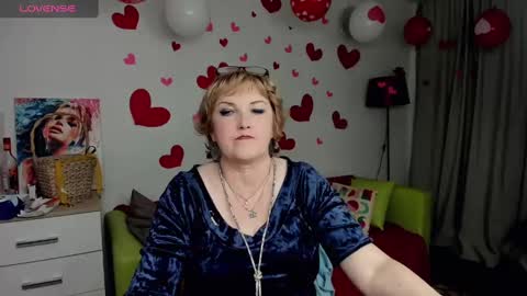 Snapshot of beautiful_lina7 chatting on 02/08/25, 10:51 your Lana online show from 02/08/25, 10:51