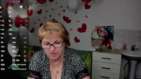 Snapshot of beautiful_lina7 chatting on 02/19/25, 03:28 your Lana online show from 02/19/25, 03:28