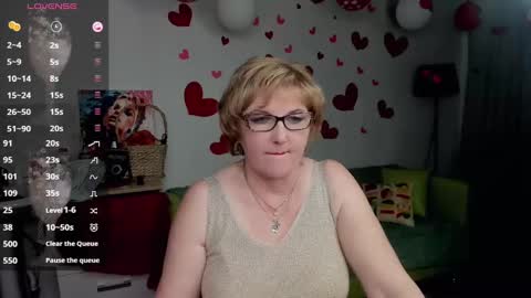 Snapshot of beautiful_lina7 chatting on 02/21/25, 03:43 your Lana online show from 02/21/25, 03:43