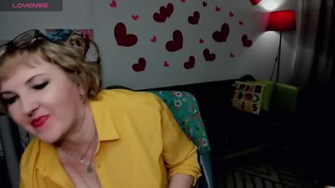 Snapshot of beautiful_lina7 chatting on 03/01/25, 08:21 your Lana online show from 03/01/25, 08:21