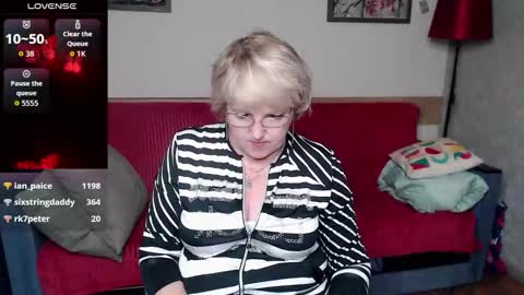 Snapshot of beautiful_lina7 chatting on 09/14/25, 08:13 your Lana online show from 09/14/25, 08:13