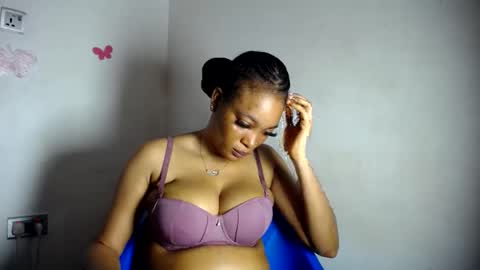 Snapshot of beautiful_moanna chatting on 04/21/26, 08:34 moanna online show from 04/21/26, 08:34