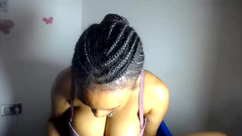 Snapshot of beautiful_moanna chatting on 05/25/26, 07:42 moanna online show from 05/25/26, 07:42