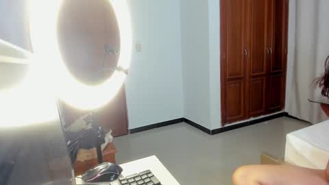 Chleo online show from 12/28/24, 02:11