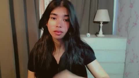 TRIXIE online show from 04/16/26, 02:56