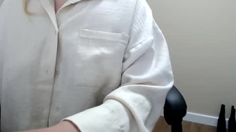 beauty_annyta online show from 04/06/26, 07:31