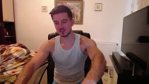 Mia and Jake online show from 10/05/25, 10:35