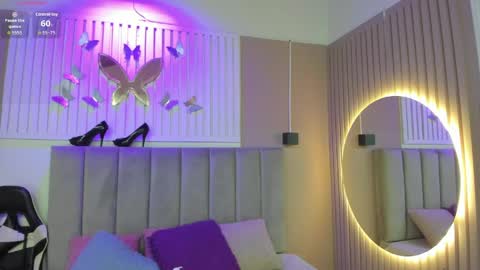 Snapshot of beauty_milf4 chatting on 04/16/26, 03:07 Chantall online show from 04/16/26, 03:07