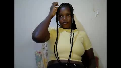 beauty_nina1 online show from 12/14/25, 07:51