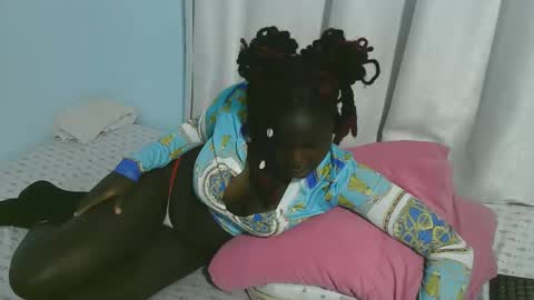 Snapshot of beautytyler chatting on 09/25/25, 08:12 tyler online show from 09/25/25, 08:12