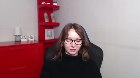 Zoe online show from 12/23/24, 09:27