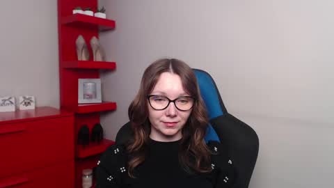 Zoe online show from 02/19/25, 07:28