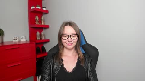 Zoe online show from 09/19/25, 06:48