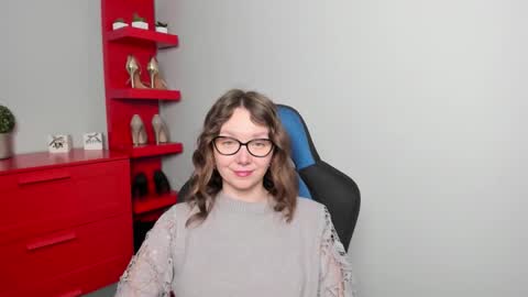 Zoe online show from 10/16/25, 05:41