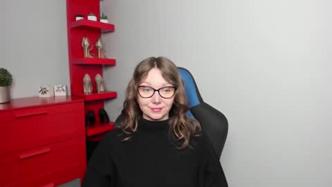 Zoe online show from 10/27/25, 07:45