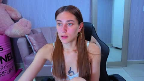 beba_fox_a online show from 04/01/26, 03:07