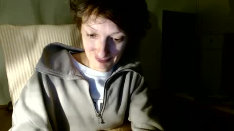 Snapshot of bebacksooon chatting on 12/01/24, 08:09 Raluca online show from 12/01/24, 08:09