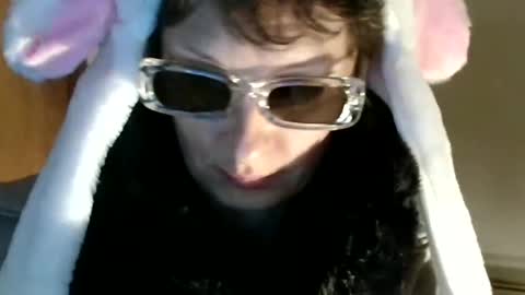 Snapshot of bebacksooon chatting on 12/01/25, 08:03 Raluca online show from 12/01/25, 08:03