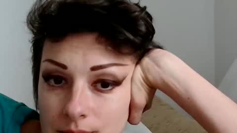 Snapshot of bebacksooon chatting on 04/09/26, 04:01 Raluca online show from 04/09/26, 04:01