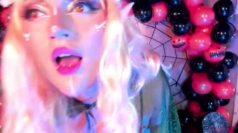 Rebecca  online show from 10/22/25, 06:51