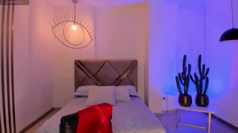 Am Becca online show from 10/09/25, 07:23