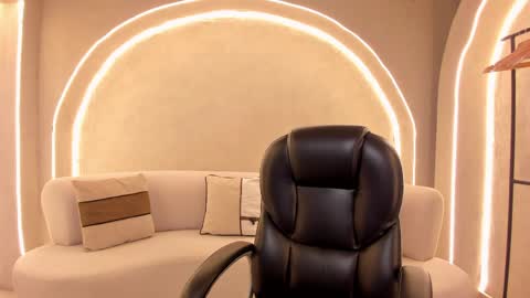 Am Becca online show from 03/25/26, 02:34