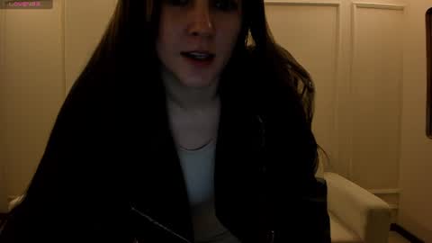 Snapshot of beccabaxter chatting on 06/24/26, 12:04 Am Becca online show from 06/24/26, 12:04