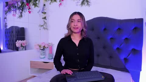 beccamilanni online show from 01/30/25, 01:10