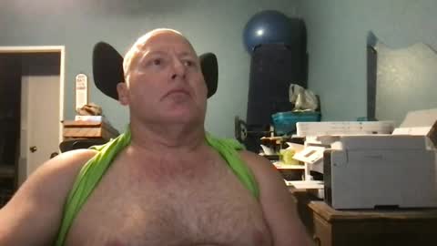 Snapshot of beckster040 chatting on 06/12/26, 07:07 beckster online show from 06/12/26, 07:07