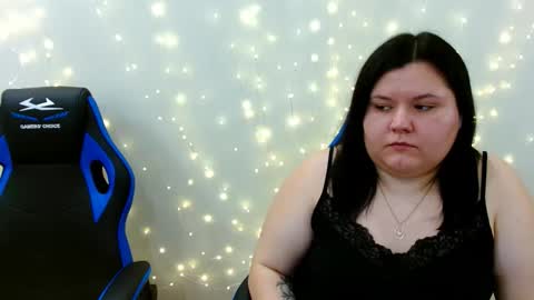 BeckyAndEllen online show from 12/18/25, 02:34