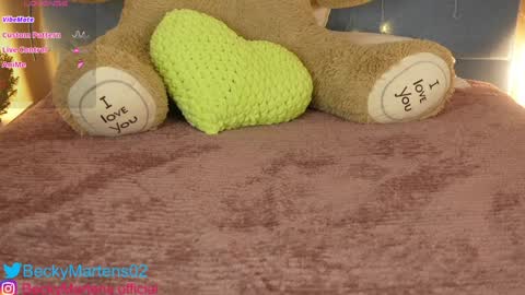 BeckyMartens come join me on    while im offline here  online show from 12/18/24, 05:48