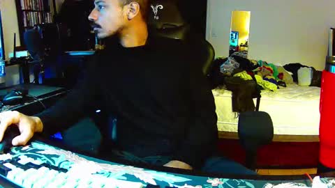 Snapshot of bedstuymonstercock90 chatting on 10/04/25, 08:12 hungnheavy online show from 10/04/25, 08:12