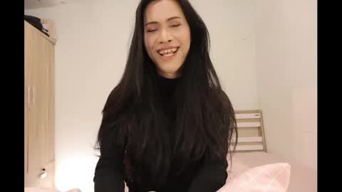 Snapshot of bee_thai chatting on 12/18/24, 08:47 bee_thai online show from 12/18/24, 08:47