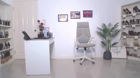 Bee if you ever see the girl who can take 12 inch all the way inside the ass try me online show from 02/17/25, 03:36