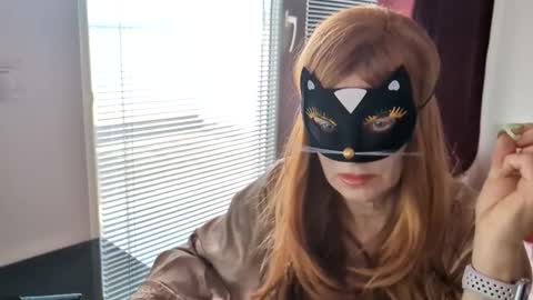 Beebow online show from 04/26/26, 04:26