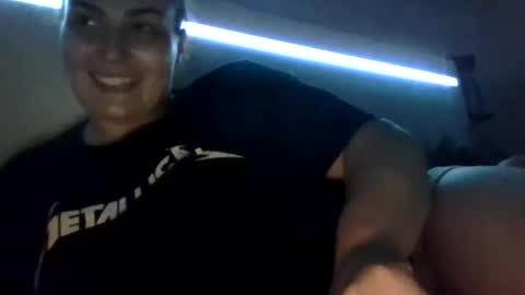 Snapshot of beeinmedeep chatting on 12/15/24, 02:59 beeinmedeep online show from 12/15/24, 02:59