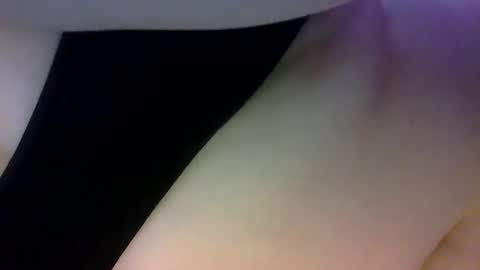 Snapshot of beeinmedeep chatting on 01/09/25, 02:40 beeinmedeep online show from 01/09/25, 02:40