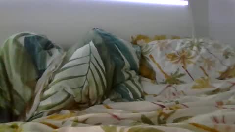 Snapshot of beeinmedeep chatting on 03/06/25, 09:53 beeinmedeep online show from 03/06/25, 09:53