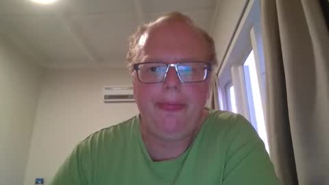 Snapshot of beentomars chatting on 10/19/25, 06:47 beentomars online show from 10/19/25, 06:47