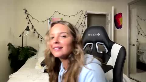 Snapshot of befxckingnice chatting on 01/07/25, 12:55 all links here online show from 01/07/25, 12:55