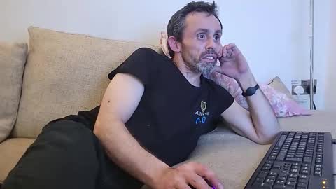 begbestuk online show from 11/02/25, 05:10